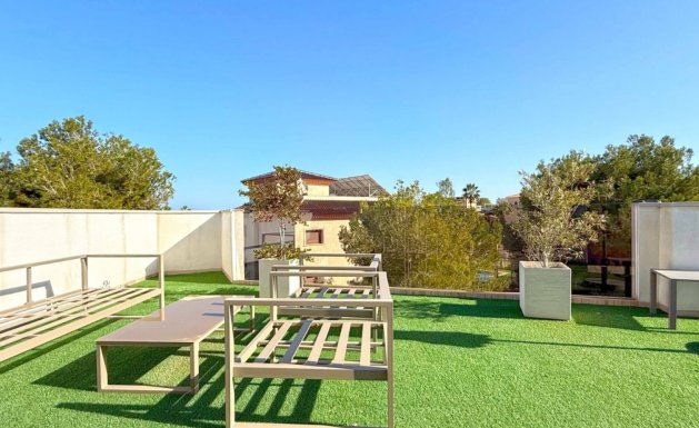 Herverkoop - Detached House / Villa - Orihuela Costa - Villamartín