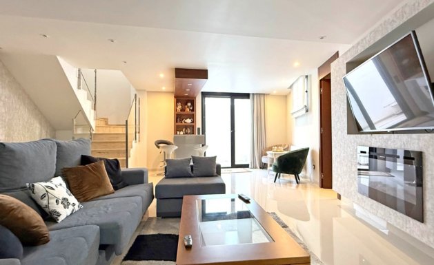 Herverkoop - Detached House / Villa - Orihuela Costa - Villamartín