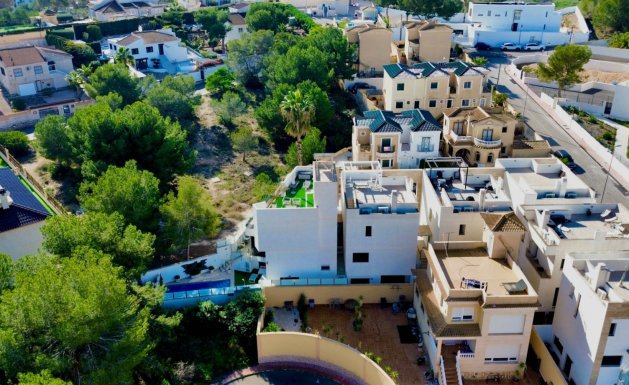 Herverkoop - Detached House / Villa - Orihuela Costa - Villamartín