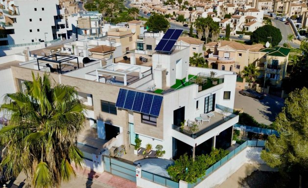 Herverkoop - Detached House / Villa - Orihuela Costa - Villamartín