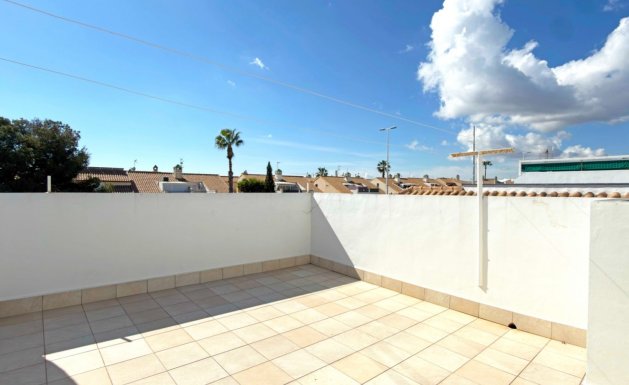 Resale - Chalet - Orihuela Costa - La Zenia