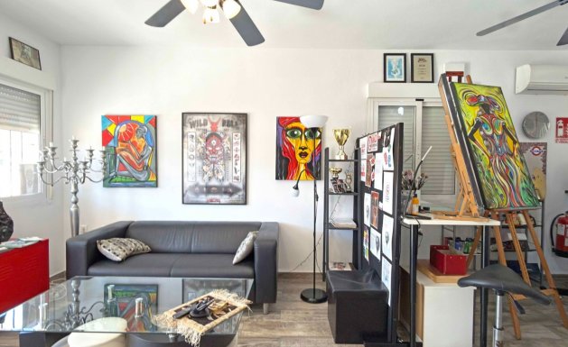 Resale - Chalet - Orihuela Costa - La Zenia