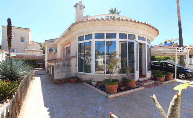 Resale - Detached House / Villa - Ciudad Quesada - Atalayas