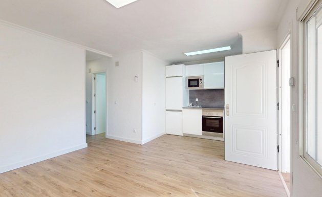 Resale - Apartment - Orihuela Costa - Villamartín