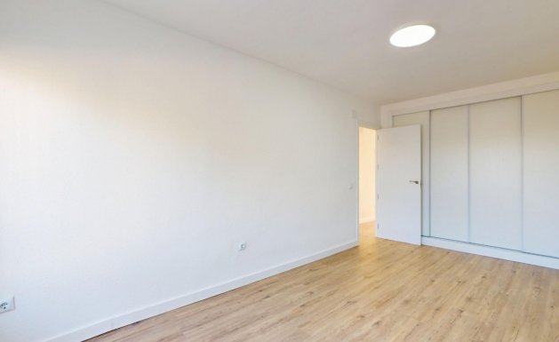 Resale - Apartment - Orihuela Costa - Villamartín