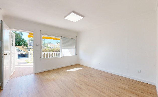 Resale - Apartment - Orihuela Costa - Villamartin