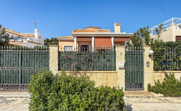 Herverkoop - Detached House / Villa - Torrevieja - Torrelamata - La Mata