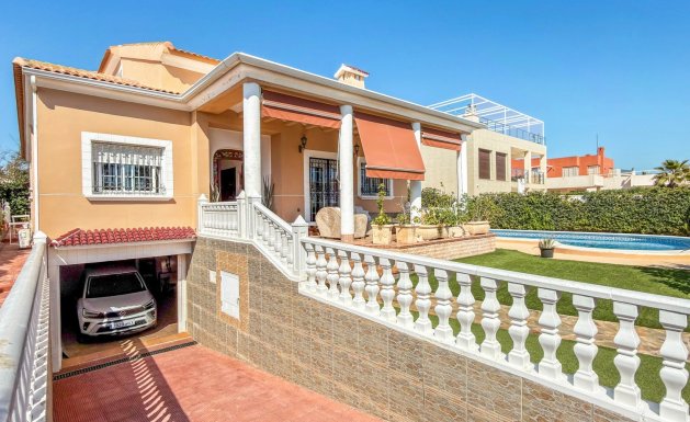 Herverkoop - Detached House / Villa - Torrevieja - Torrelamata - La Mata