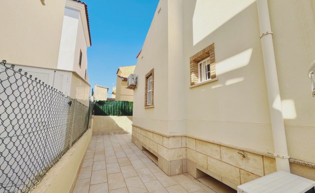 Herverkoop - Villa - Guardamar del Segura - El Raso