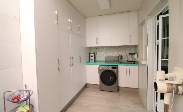 Herverkoop - Semi Detached - Redovan - Redovan - Town