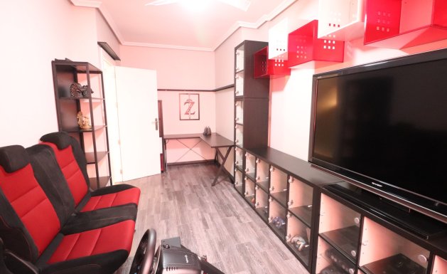 Herverkoop - Semi Detached - Redovan - Redovan - Town