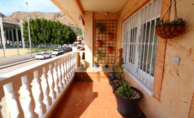 Herverkoop - Semi Detached - Redovan - Redovan - Town