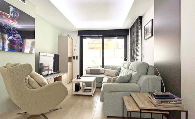 Herverkoop - Detached House / Villa - Orihuela Costa - Villamartín