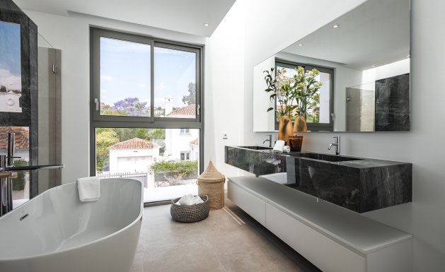 Obra nueva - Villa - El Paraíso