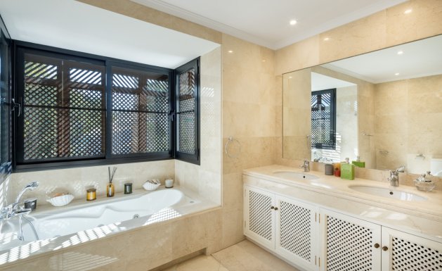 Obra nueva - Villa - Benahavís