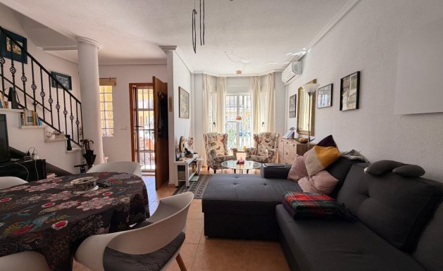 Resale - Semi Detached - El Raso