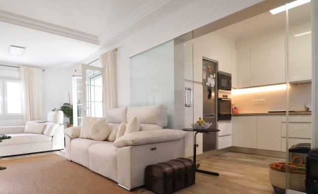 Herverkoop - Detached House / Villa - Orihuela Costa - Villamartin