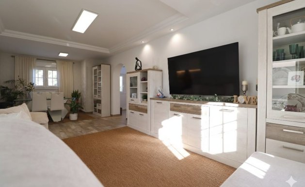 Herverkoop - Detached House / Villa - Orihuela Costa - Villamartin