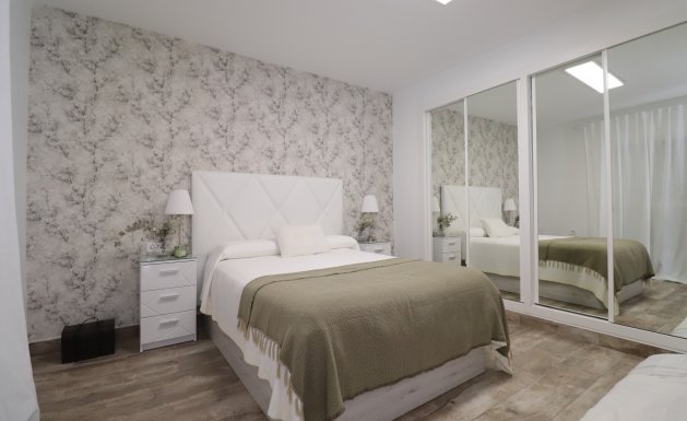 Herverkoop - Detached House / Villa - Orihuela Costa - Villamartin