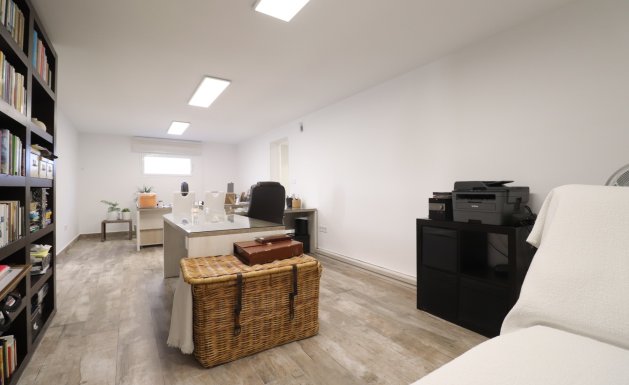 Herverkoop - Detached House / Villa - Orihuela Costa - Villamartin