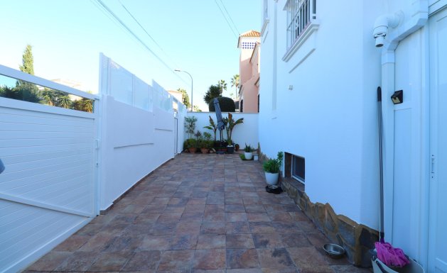 Herverkoop - Detached House / Villa - Orihuela Costa - Villamartin