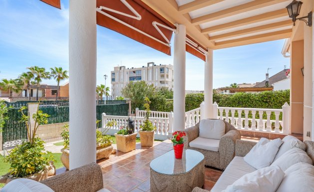 Herverkoop - Villa - Torrevieja - La Mata