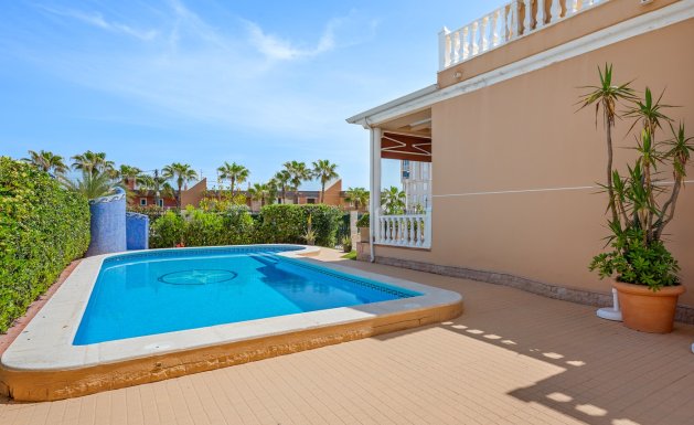 Herverkoop - Villa - Torrevieja - La Mata
