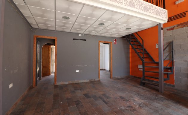 Resale - Commercial (Freehold) - Algorfa - La Finca Golf Resort