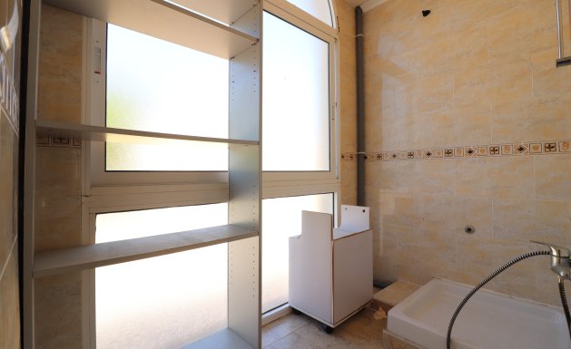 Resale - Commercial (Freehold) - Algorfa - La Finca Golf Resort