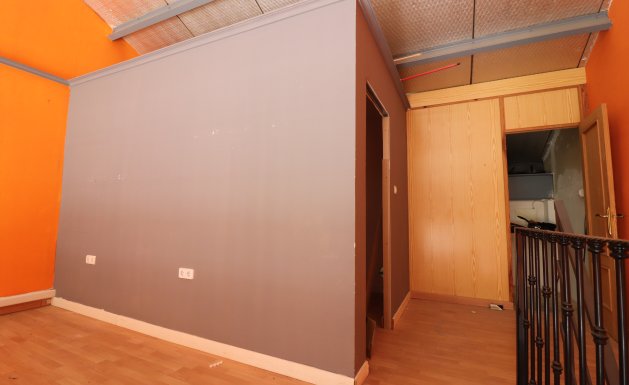 Resale - Commercial (Freehold) - Algorfa - La Finca Golf Resort