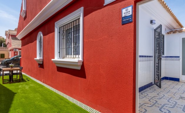 Resale - Detached villa - Orihuela Costa - Villamartín