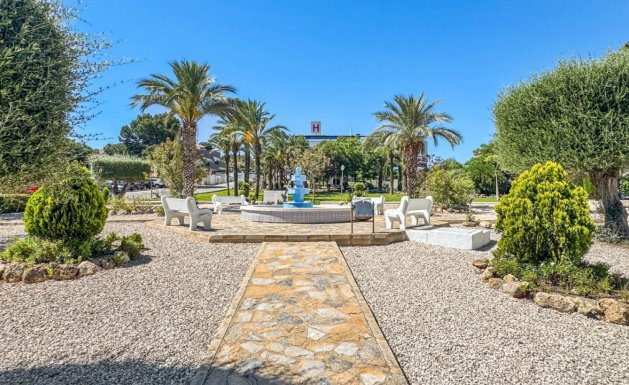 Resale - Chalet - Torrevieja - Los Balcones - Los Altos del Edén