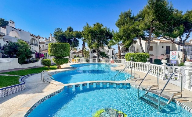 Resale - Chalet - Torrevieja - Nueva Torrevieja - Aguas Nuevas