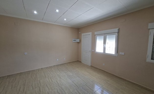 Resale - Semi Detached - La Marina - La Marina - Urbanization