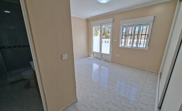 Resale - Terraced house / Townhouse - San Fulgencio - La Marina