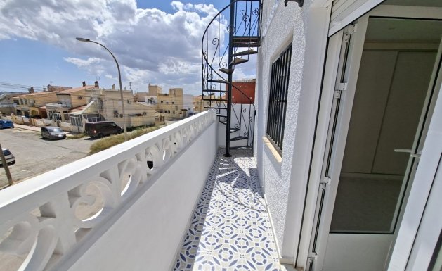 Resale - Terraced house / Townhouse - San Fulgencio - La Marina