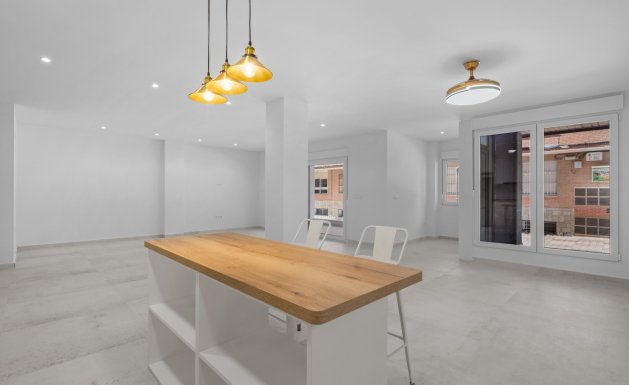 Resale - Apartment - Torrevieja - Playa del Acequión