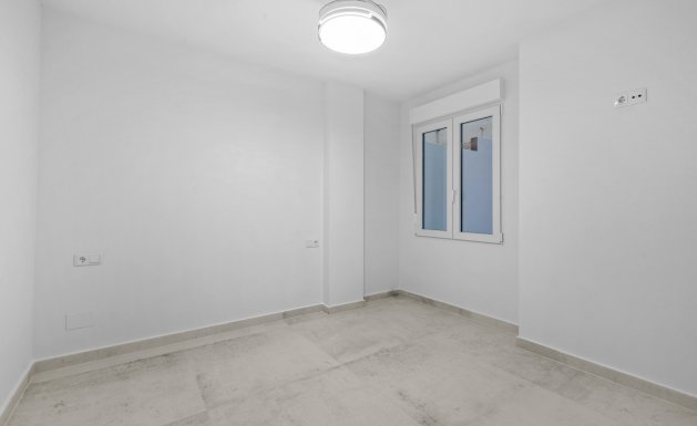 Resale - Apartment - Torrevieja - Playa del Acequión