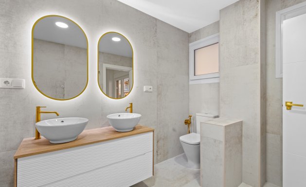 Resale - Apartment - Torrevieja - Playa del Acequión