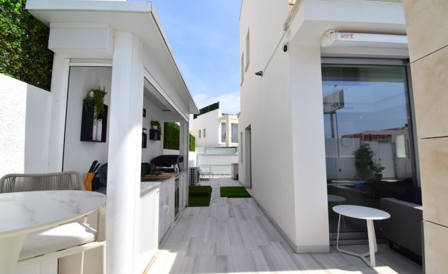 Herverkoop - Detached villa - Orihuela Costa - Lomas de Cabo Roig