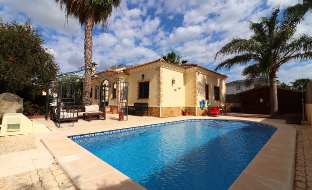 Resale - Detached villa - Formentera del Segura - Fincas de La Vega