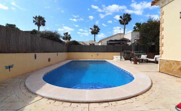 Resale - Detached villa - Formentera del Segura - Fincas de La Vega
