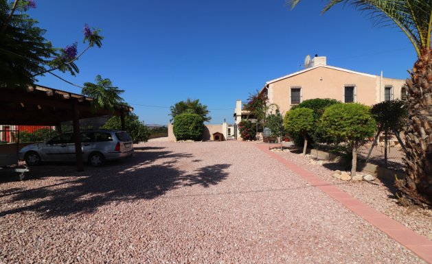 Resale - Country property  - Albatera - Albatera - Country
