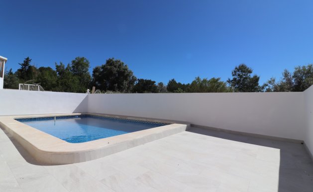 Resale - Detached villa - San Miguel de Salinas - Lake View Mansions