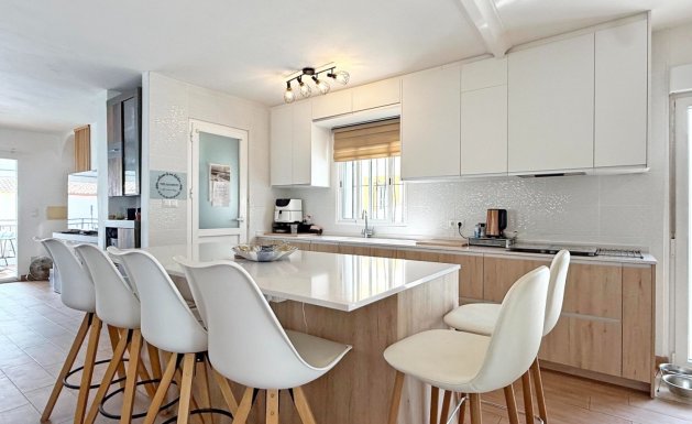 Resale - Detached villa - Orihuela Costa - Villamartín