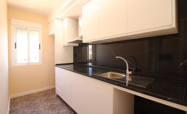 Resale - Apartment - Orihuela Costa - Punta Prima