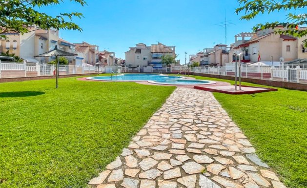 Resale - Chalet - Orihuela Costa - Playa Flamenca