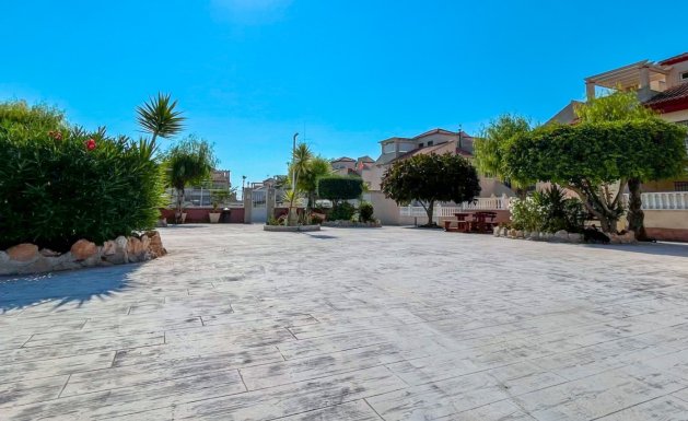 Resale - Chalet - Orihuela Costa - Playa Flamenca