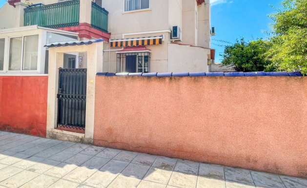 Resale - Chalet - Orihuela Costa - Playa Flamenca