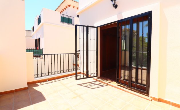 Resale - Semi Detached Villa - Algorfa - La Finca Golf Resort